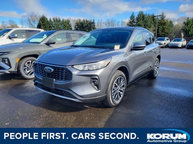 2024 Ford Escape Plug-In Hybrid Base