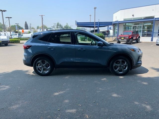 2025 Ford Escape Hybrid ST-Line Select