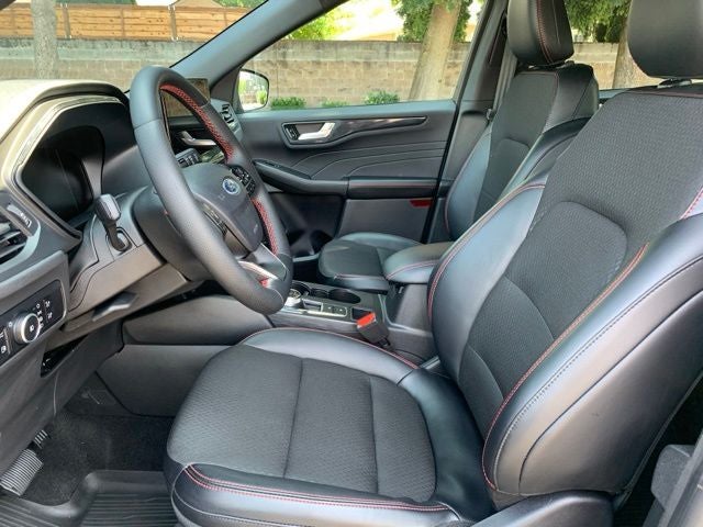 2025 Ford Escape Hybrid ST-Line Select