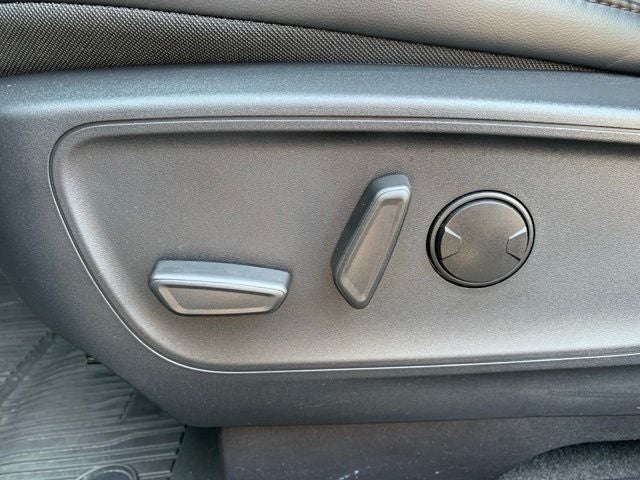 2025 Ford Escape Hybrid ST-Line Select