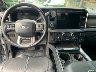 2025 Ford F-350SD Platinum