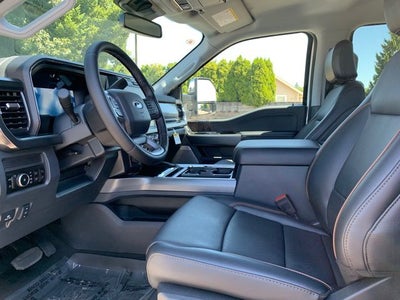 2025 Ford F-350SD Lariat DRW