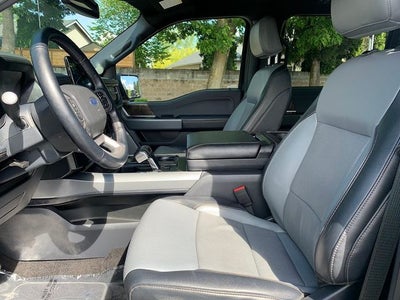 2022 Ford F-150 Lightning Lariat