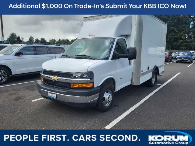2024 Chevrolet Express 3500 Work Van Cutaway