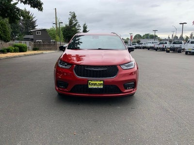 2025 Chrysler Pacifica Select