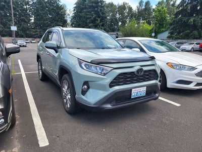 2020 Toyota RAV4 XLE Premium