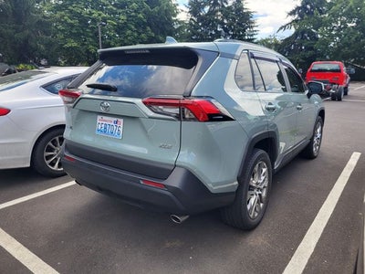 2020 Toyota RAV4 XLE Premium