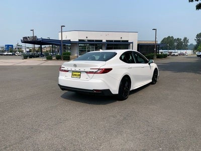 2025 Toyota Camry SE