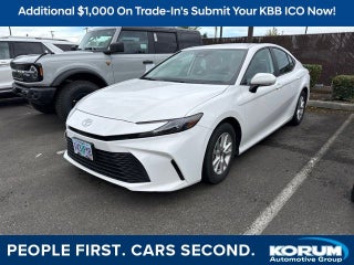 2025 Toyota Camry LE