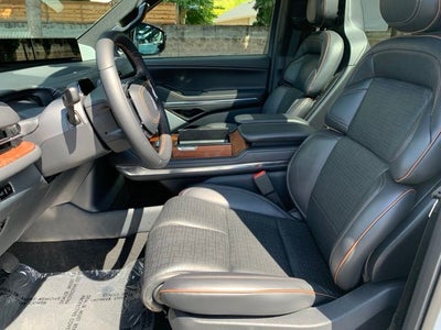 2027 Lincoln Navigator Black Label