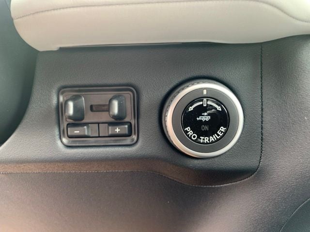 2027 Lincoln Navigator Black Label