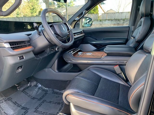 2025 Lincoln Navigator Black Label