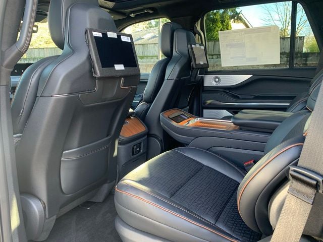 2025 Lincoln Navigator Black Label