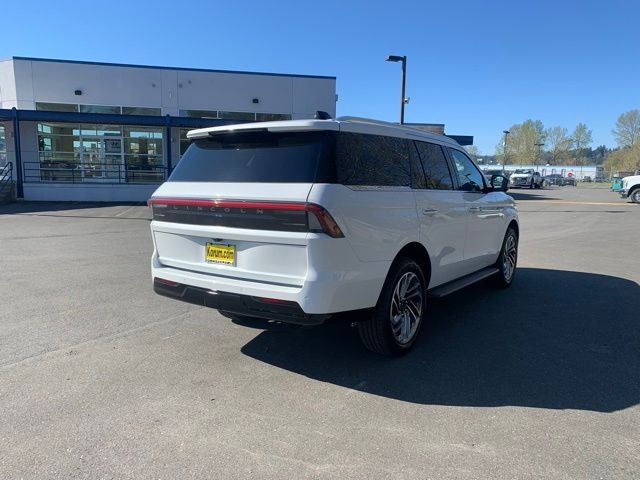2026 Lincoln Navigator Premiere
