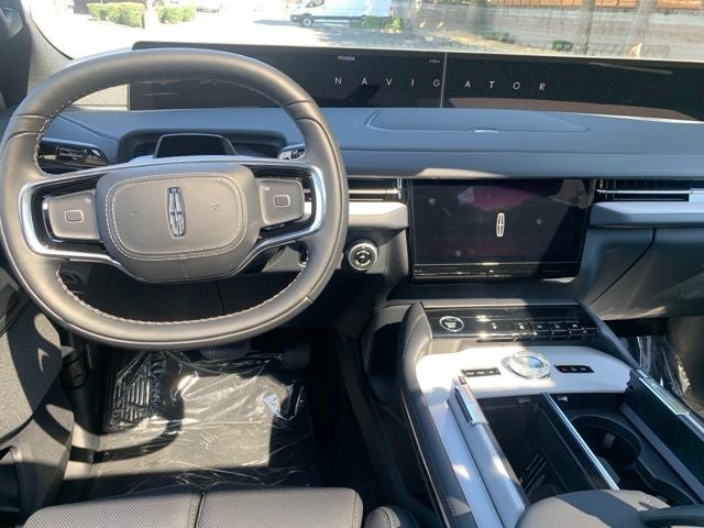 2027 Lincoln Navigator L Reserve