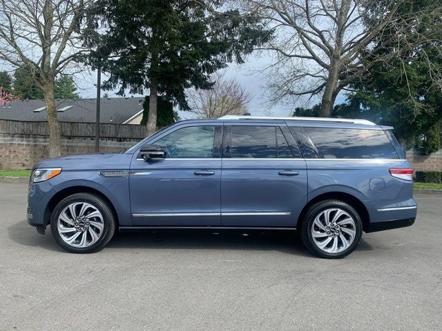2023 Lincoln Navigator L Reserve