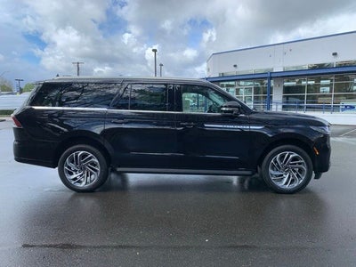 2026 Lincoln Navigator L Premiere