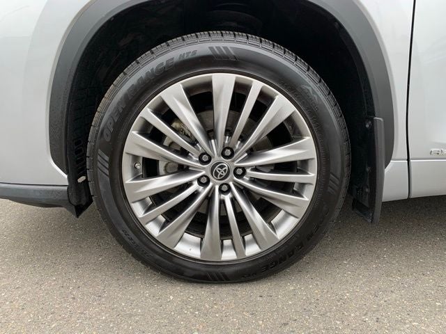 2021 Toyota Highlander Hybrid Platinum