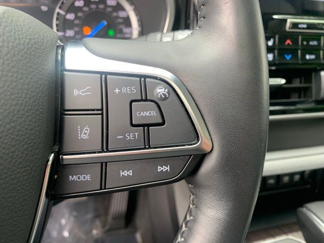 2021 Toyota Highlander Hybrid Platinum