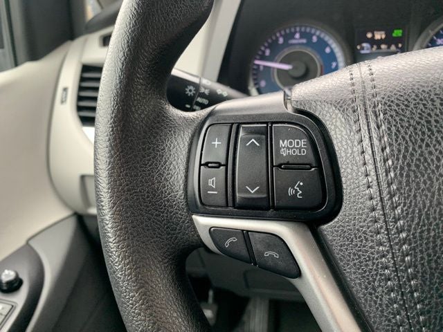 2019 Toyota Sienna LE 7 Passenger
