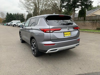 2022 Mitsubishi Outlander SE