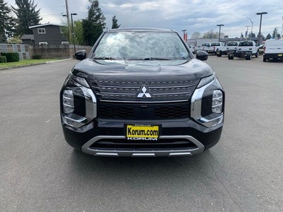 2024 Mitsubishi Outlander SE