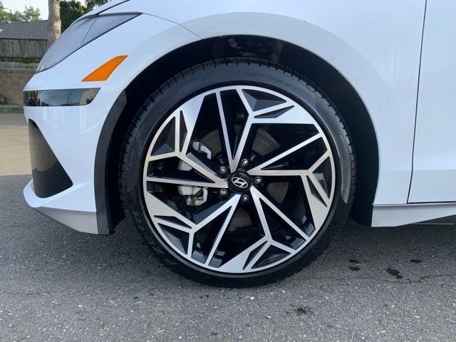 2024 Hyundai IONIQ 6 SEL