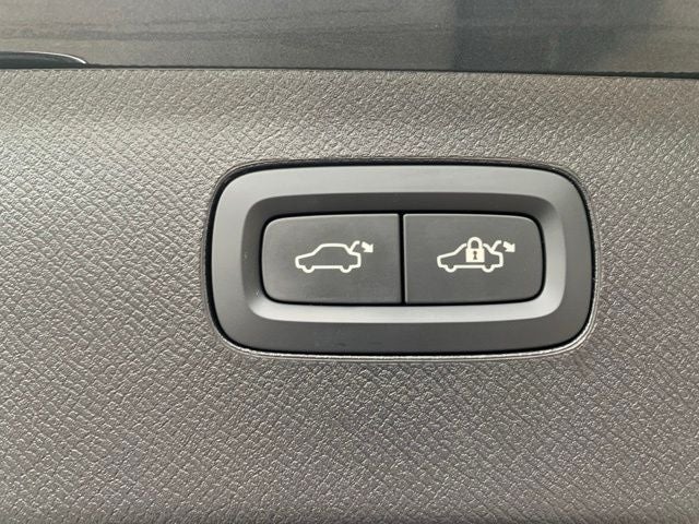 2021 Volvo XC90 T5 Momentum