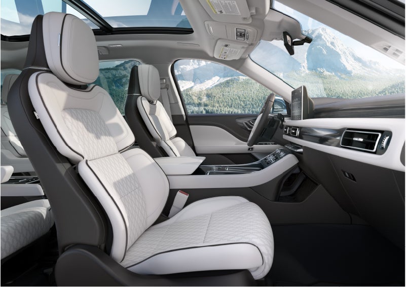 The interior of a Lincoln Aviator® Black Label model is shown in the Chalet theme | Korum Lincoln in Puyallup WA