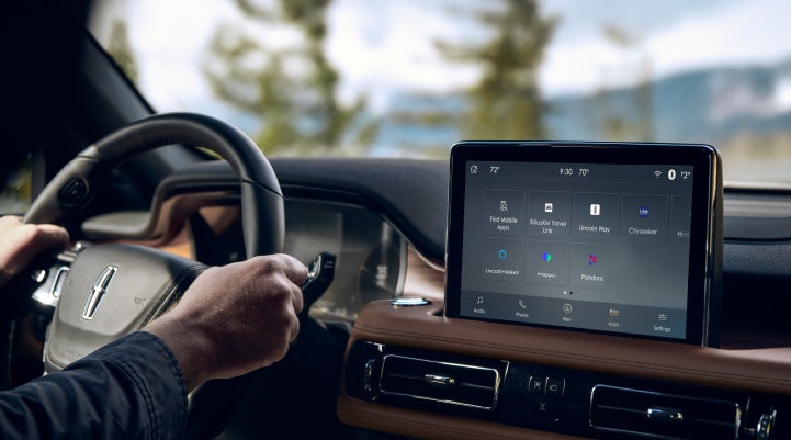 The center touchscreen of a Lincoln Aviator® SUV is shown | Korum Lincoln in Puyallup WA
