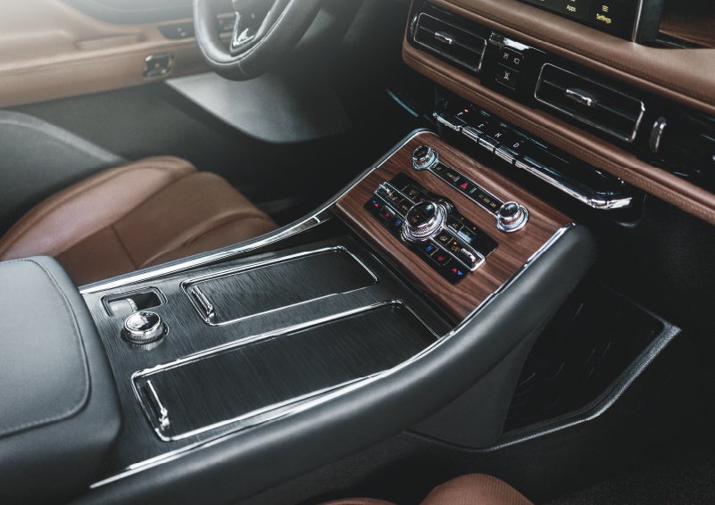 The front center console of a 2024 Lincoln Aviator® SUV is shown | Korum Lincoln in Puyallup WA