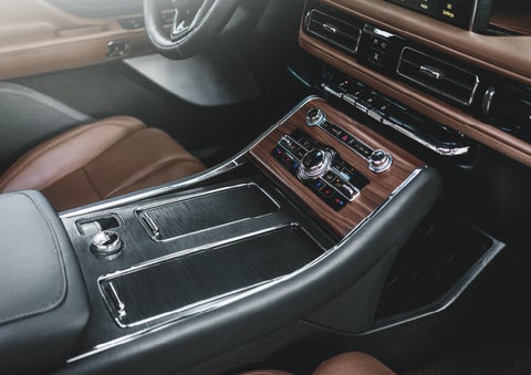 The front center console of a 2024 Lincoln Aviator® SUV is shown | Korum Lincoln in Puyallup WA