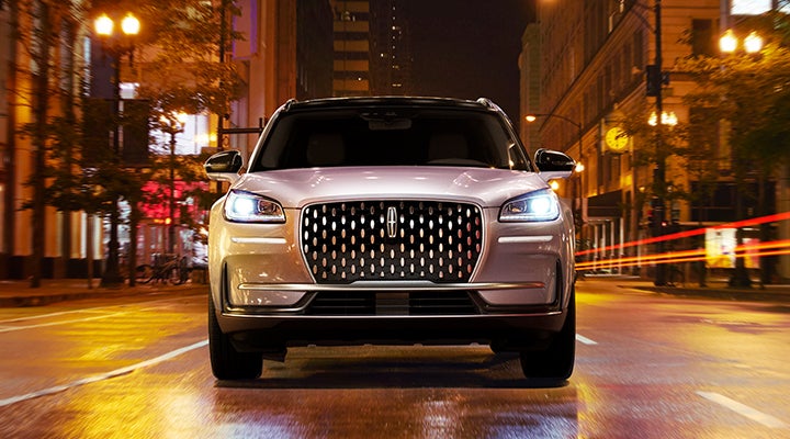The striking grille of a 2024 Lincoln Corsair® SUV is shown. | Korum Lincoln in Puyallup WA