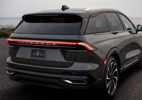 The rear of a 2024 Lincoln Black Label Nautilus® SUV displays full LED rear lighting. | Korum Lincoln in Puyallup WA