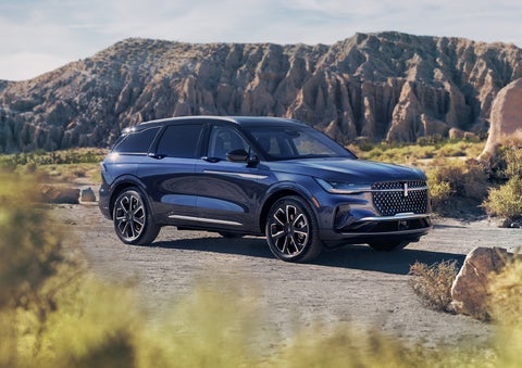 A 2024 Lincoln Nautilus® SUV is parked in a desert national park. | Korum Lincoln in Puyallup WA