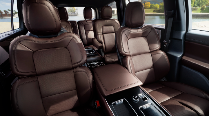 The cabin of the 2025 Lincoln Aviator® SUV is shown with black and brown accents. | Korum Lincoln in Puyallup WA