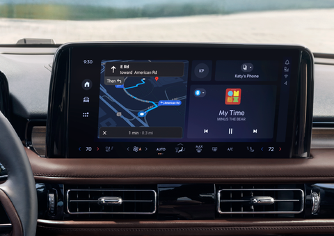 The 13.2-inch LCD touchscreen is showcased. | Korum Lincoln in Puyallup WA