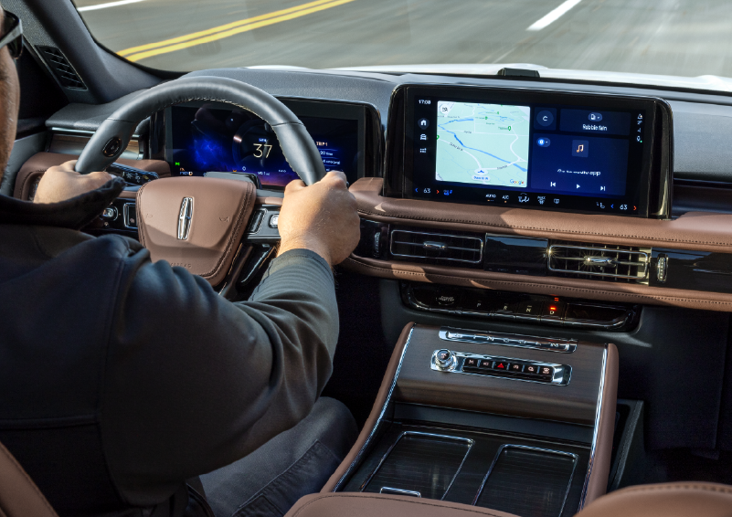 A person is driving a 2025 Lincoln Aviator® SUV from inside the cabin. | Korum Lincoln in Puyallup WA