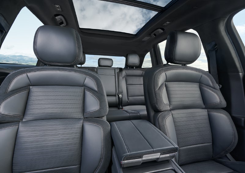 The spacious second row and available panoramic Vista Roof® is shown. | Korum Lincoln in Puyallup WA