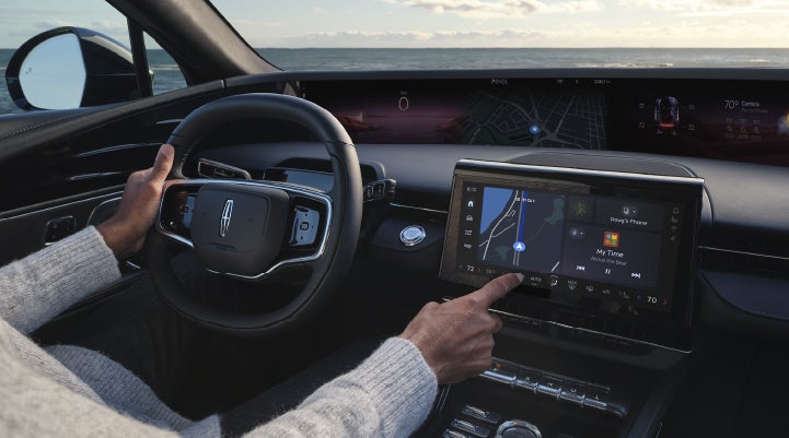 The driver of a 2026 Lincoln Nautilus® SUV interacts with the new Lincoln Digital Experience. | Korum Lincoln in Puyallup WA