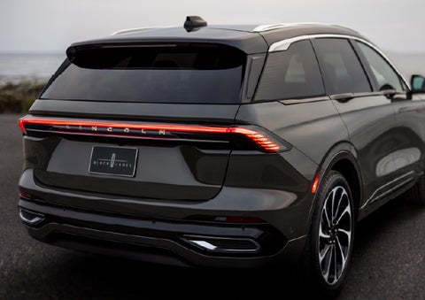 The rear of a 2026 Lincoln Black Label™ Nautilus® SUV displays full LED rear lighting. | Korum Lincoln in Puyallup WA