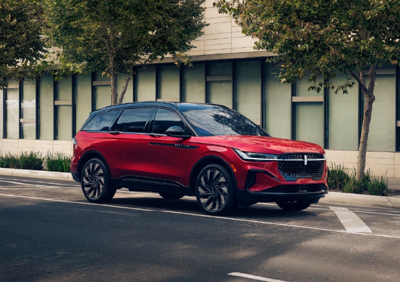 2026 Lincoln Nautilus® SUV with the available Jet Appearance Package and Hybrid transmission. | Korum Lincoln in Puyallup WA