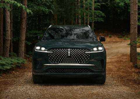 The front grille of a 2027 Lincoln Aviator® Black Label™ SUV is shown. | Korum Lincoln in Puyallup WA